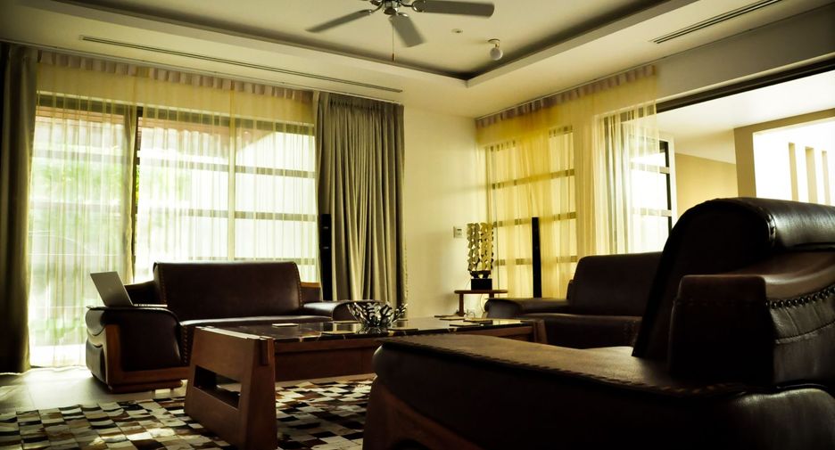 For sale 4 bedrooms villa in Thalang, Phuket