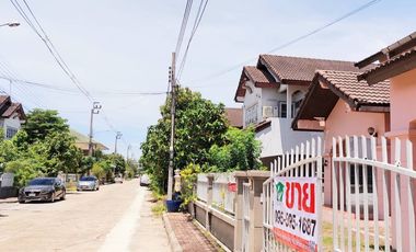 For sale 3 bedrooms house in Taling Chan, Bangkok
