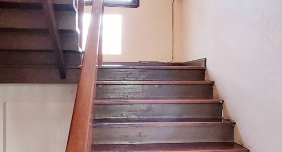 For sale 3 bedrooms house in Taling Chan, Bangkok