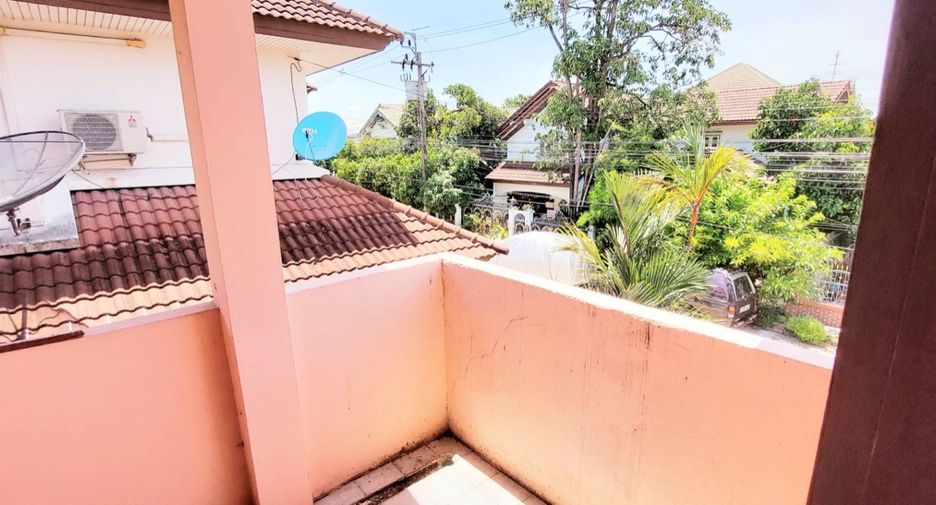 For sale 3 bedrooms house in Taling Chan, Bangkok