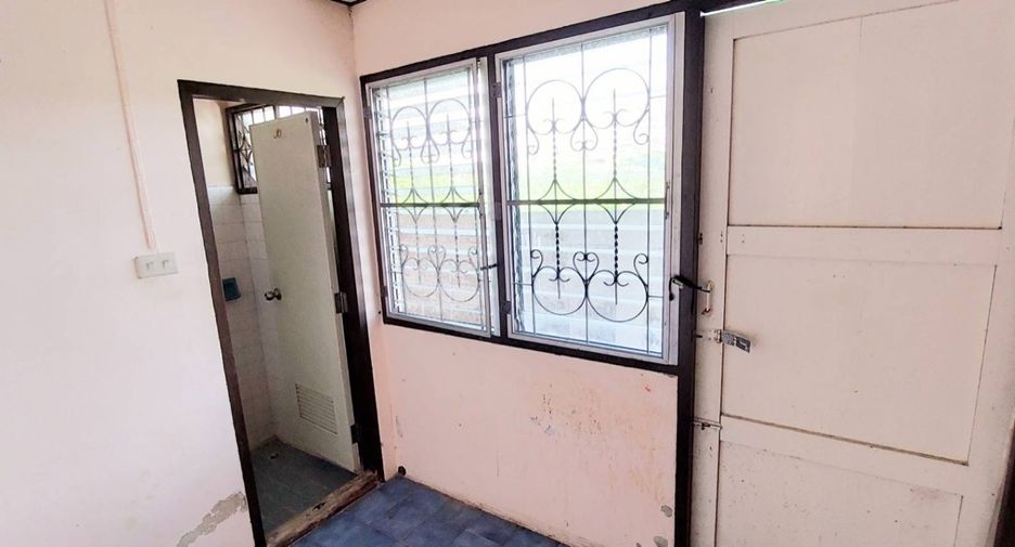 For sale 3 bedrooms house in Taling Chan, Bangkok