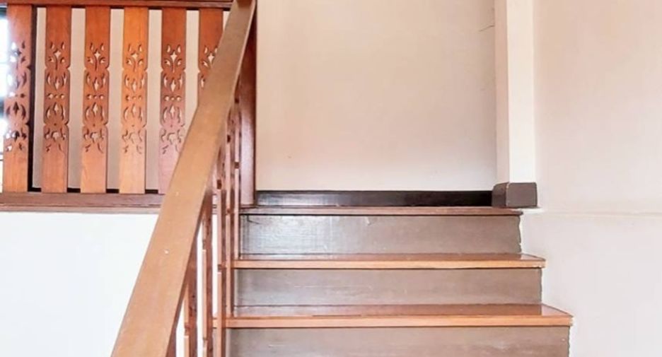 For sale 3 bedrooms house in Taling Chan, Bangkok