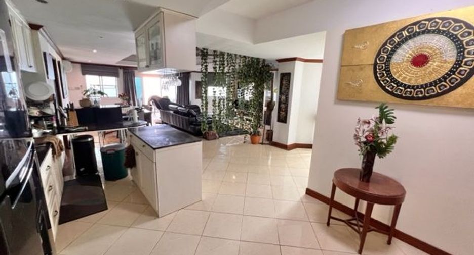 Wohnung zur Miete und zum Kauf mit 3 Zimmer in Sattahip, Chonburi