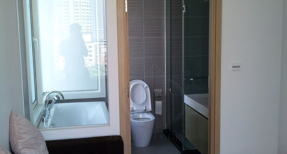 For rent and for sale 2 bedrooms condo in Khlong Toei, Bangkok
