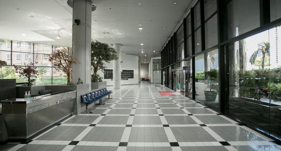 For rent and for sale 6 bed office in Huai Khwang, Bangkok