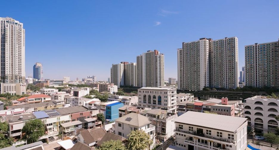 For rent and for sale 6 bed office in Huai Khwang, Bangkok