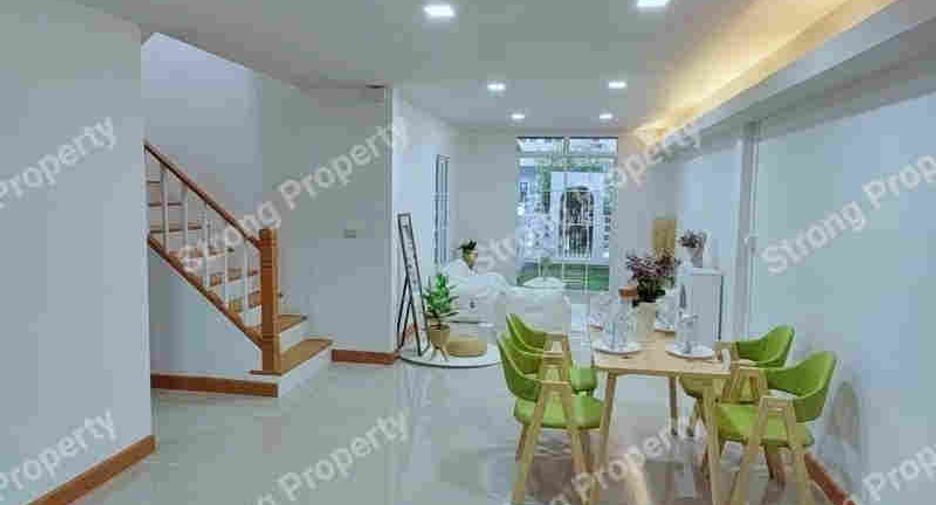 For sale 3 Beds townhouse in Lam Luk Ka, Pathum Thani