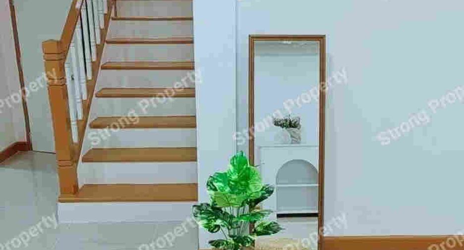 For sale 3 Beds townhouse in Lam Luk Ka, Pathum Thani