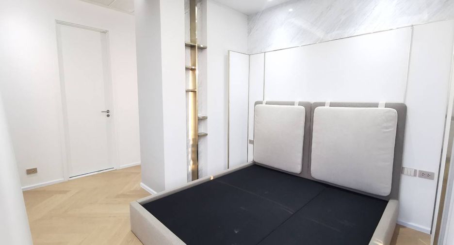 Condo en venta de 3 habitaciones en Khlong Toei, Bangkok