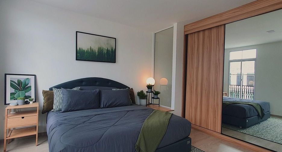 For rent 3 bedrooms townhouse in Prawet, Bangkok