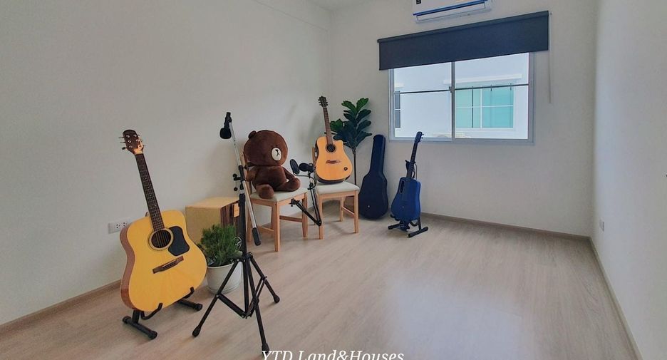 For rent 3 bedrooms townhouse in Prawet, Bangkok