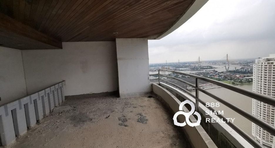 For sale 3 bedrooms condo in Yan Nawa, Bangkok