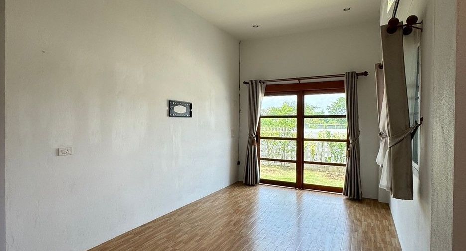 For rent 3 bedrooms house in Doi Saket, Chiang Mai