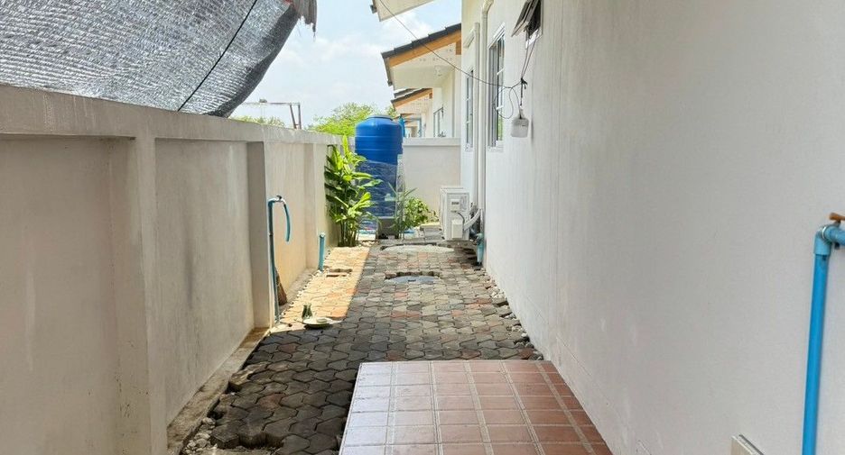 For rent 3 bedrooms house in Doi Saket, Chiang Mai