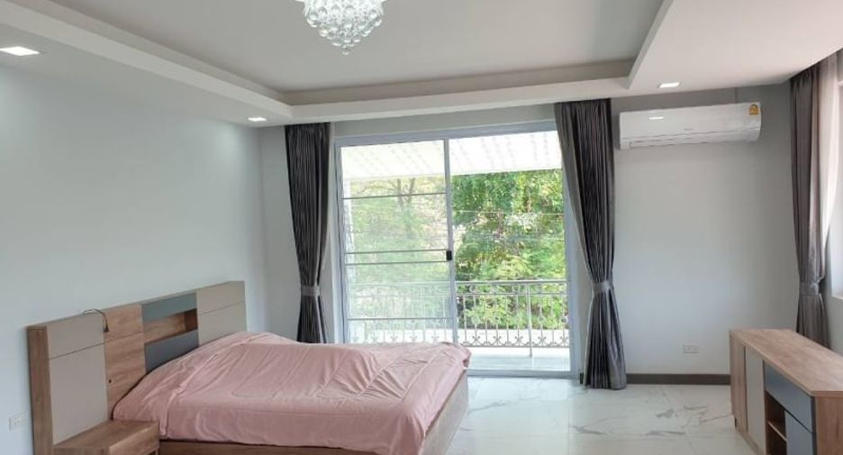For sale 8 Beds house in Mueang Chiang Mai, Chiang Mai