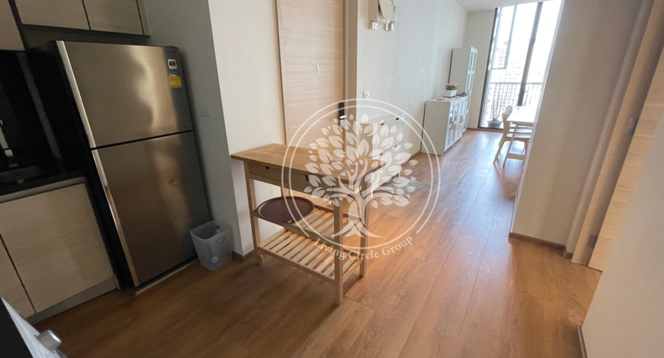 For rent 2 bedrooms condo in Khlong Toei, Bangkok