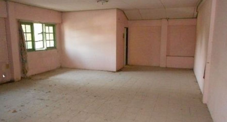 For sale warehouse in Mueang Lampang, Lampang