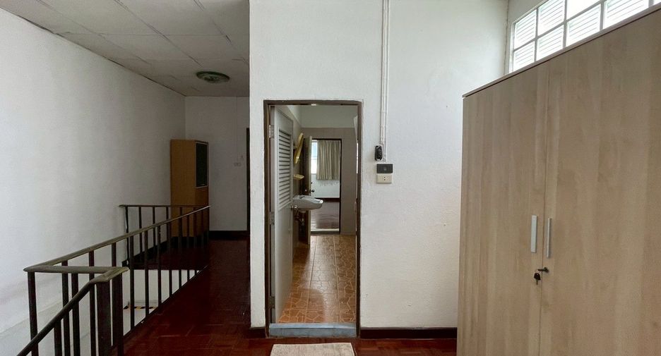 Casa adosada en alquiler de 2 habitaciones en Pathum Wan, Bangkok