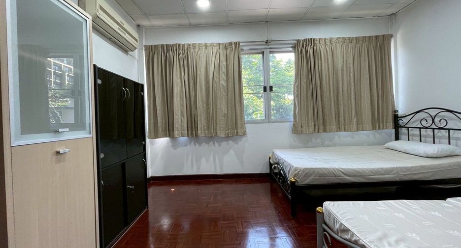 Casa adosada en alquiler de 2 habitaciones en Pathum Wan, Bangkok