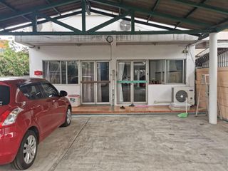 Reihenhaus zur Miete mit 2 Zimmer in Pathum Wan, Bangkok