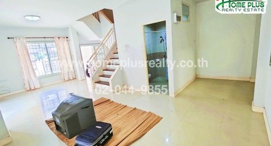 Reihenhaus zum Kauf mit 3 Zimmer in Lam Luk Ka, Pathum Thani