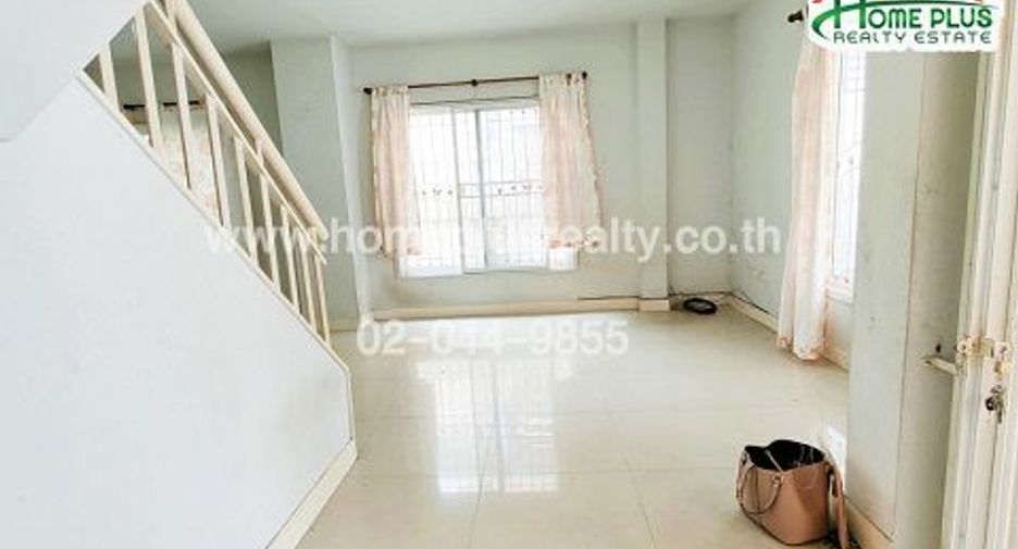 Reihenhaus zum Kauf mit 3 Zimmer in Lam Luk Ka, Pathum Thani