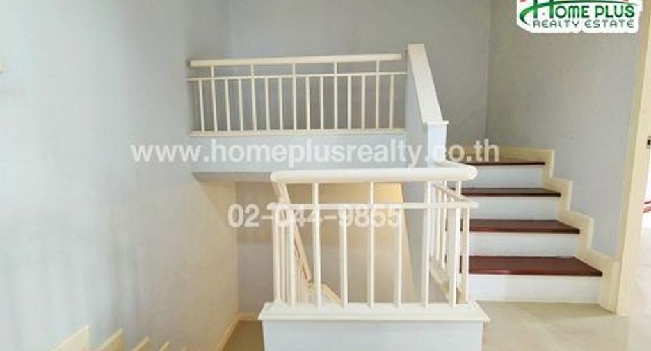 Reihenhaus zum Kauf mit 3 Zimmer in Lam Luk Ka, Pathum Thani