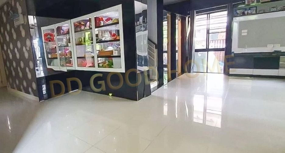 For sale 3 bed house in Lam Luk Ka, Pathum Thani