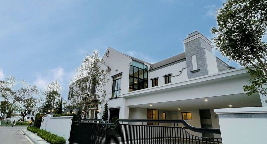 For rent and for sale 5 bed villa in Saphan Sung, Bangkok