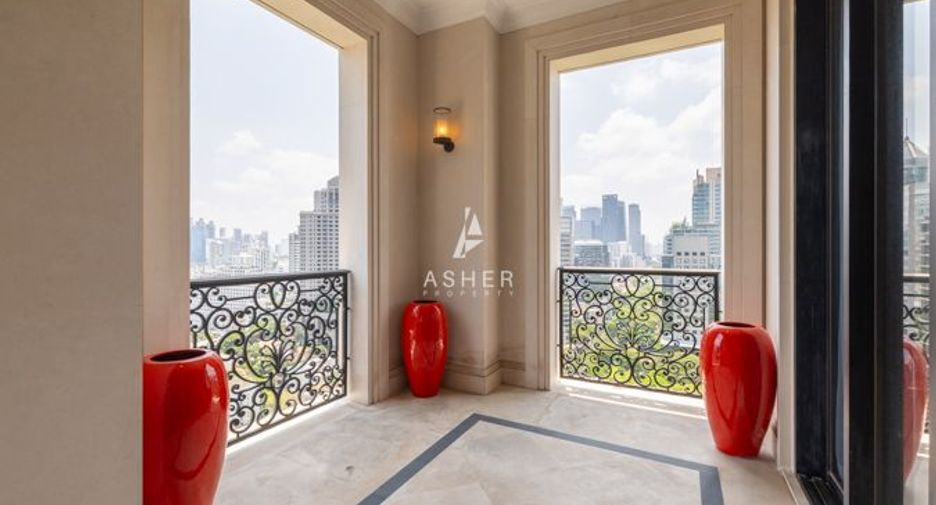 For rent そして for sale 2 ベッドルーム condo in Pathum Wan, Bangkok