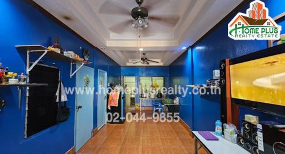 For sale 3 bedrooms townhouse in Mueang Chachoengsao, Chachoengsao