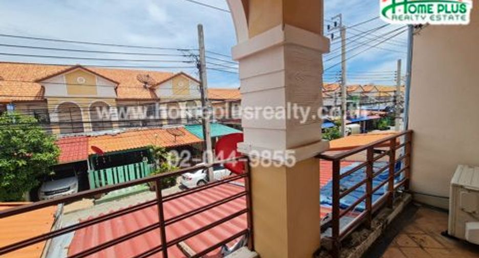 For sale 2 bedrooms townhouse in Mueang Samut Prakan, Samut Prakan