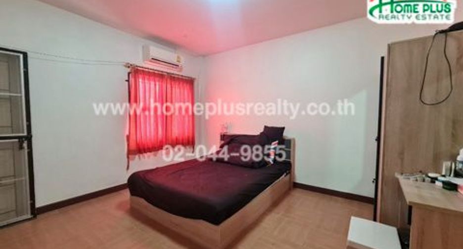 For sale 2 bedrooms townhouse in Mueang Samut Prakan, Samut Prakan