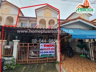 For sale 2 bedrooms townhouse in Mueang Samut Prakan, Samut Prakan