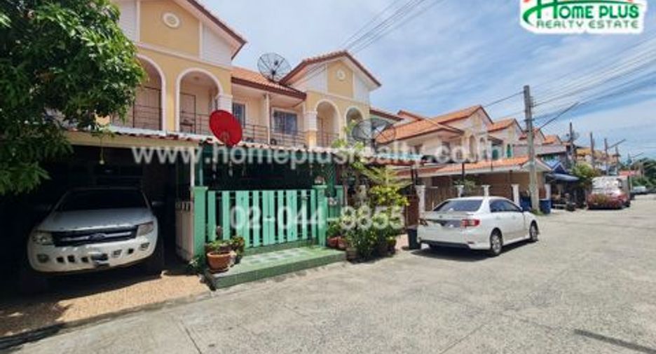 For sale 2 bedrooms townhouse in Mueang Samut Prakan, Samut Prakan