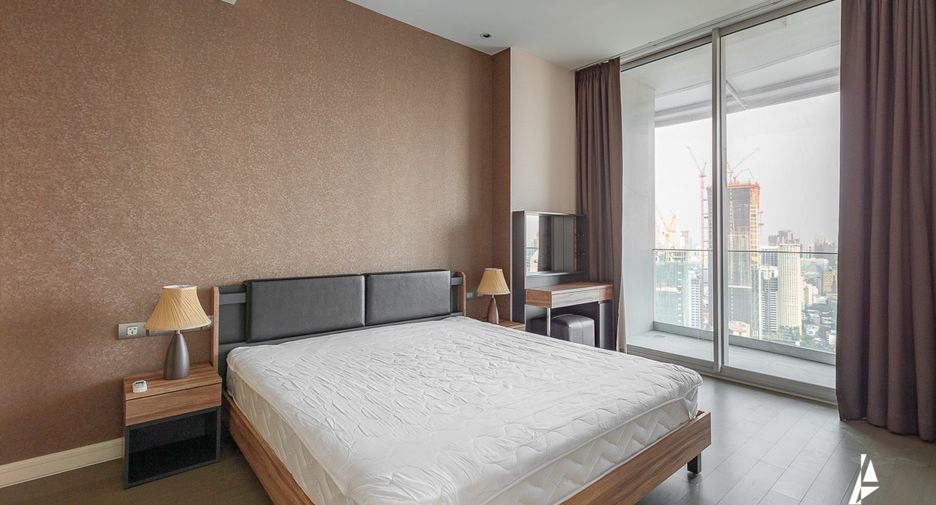 À louer 2 chambres condo à Pathum Wan, Bangkok