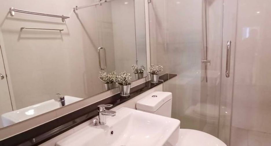 For sale studio condo in Mueang Samut Prakan, Samut Prakan