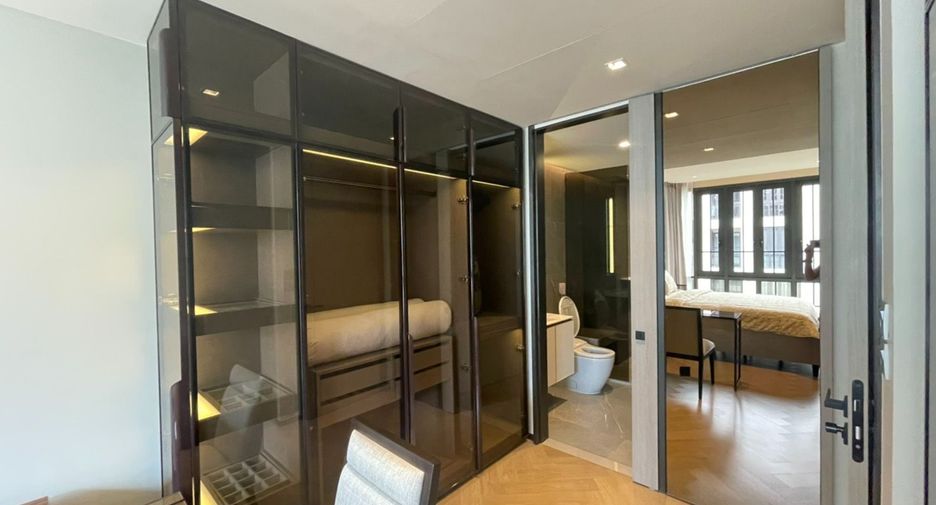 For rent 2 bedrooms condo in Watthana, Bangkok