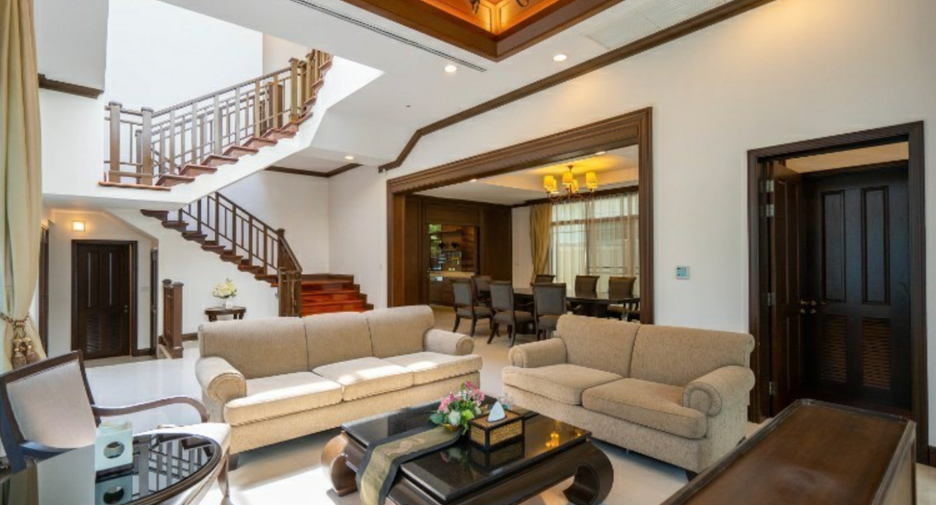 Haus zur Miete mit 4 Zimmer in Yan Nawa, Bangkok