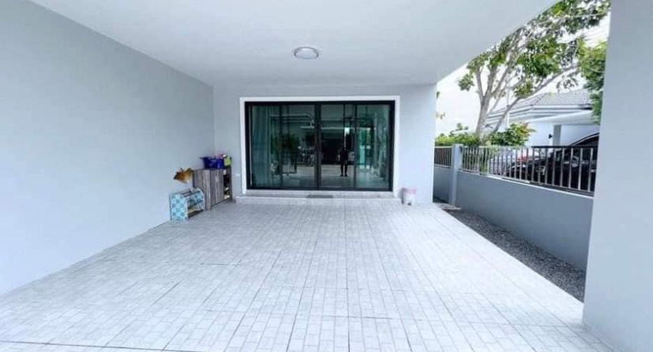For rent 3 bedrooms villa in Mueang Phuket, Phuket