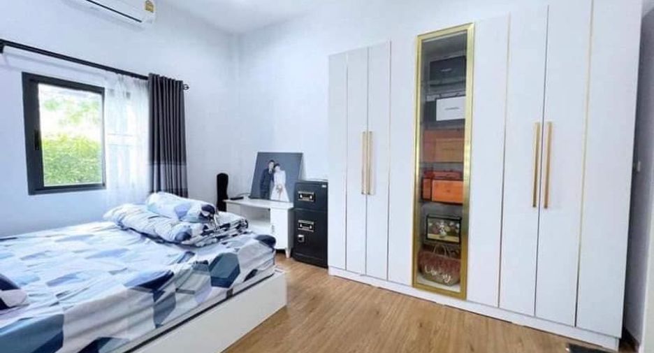 For rent 3 bedrooms villa in Mueang Phuket, Phuket