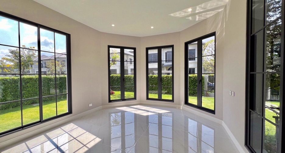 Casa en venta de 4 habitaciones en Bang Kapi, Bangkok