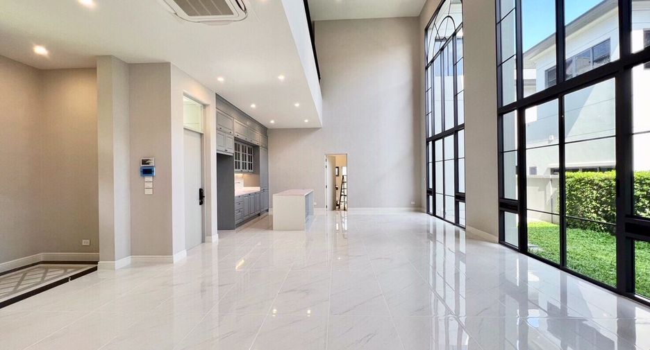 Casa en venta de 4 habitaciones en Bang Kapi, Bangkok