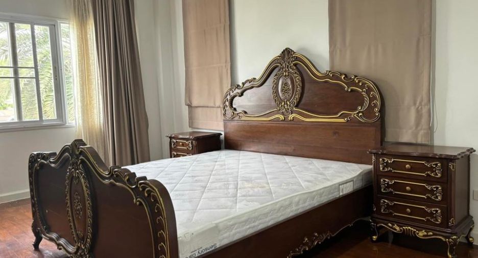 For rent 5 bedrooms house in Lat Krabang, Bangkok