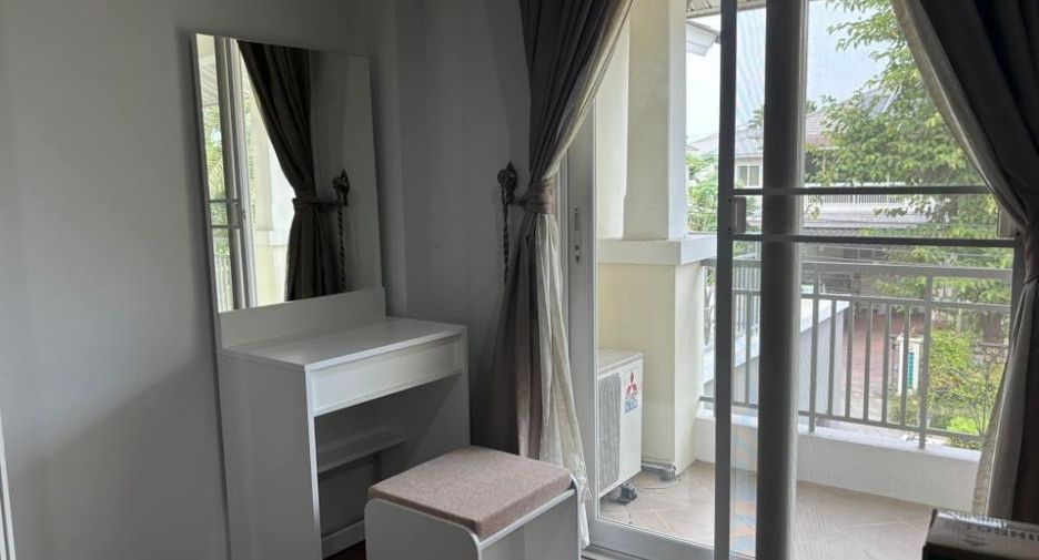 For rent 5 bedrooms house in Lat Krabang, Bangkok