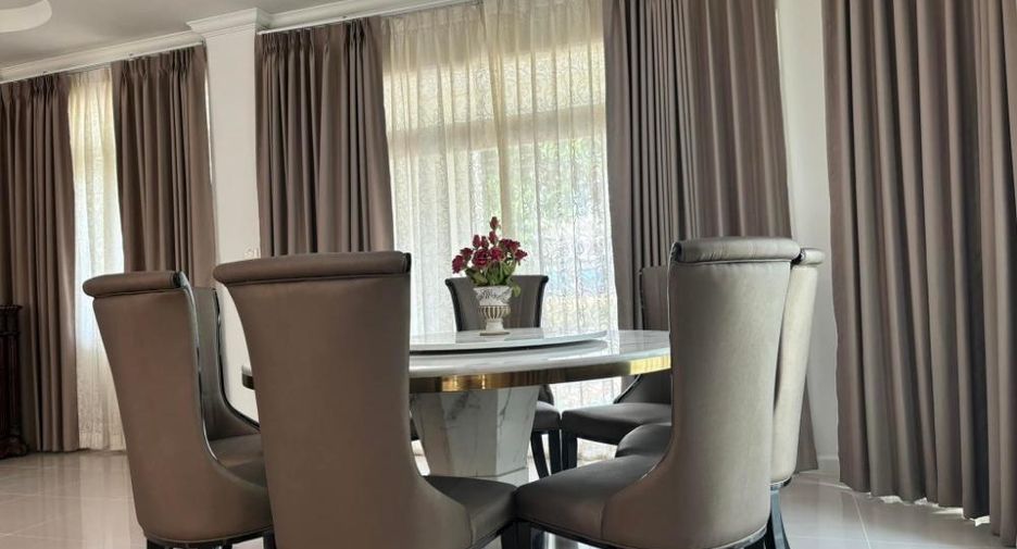 For rent 5 bedrooms house in Lat Krabang, Bangkok