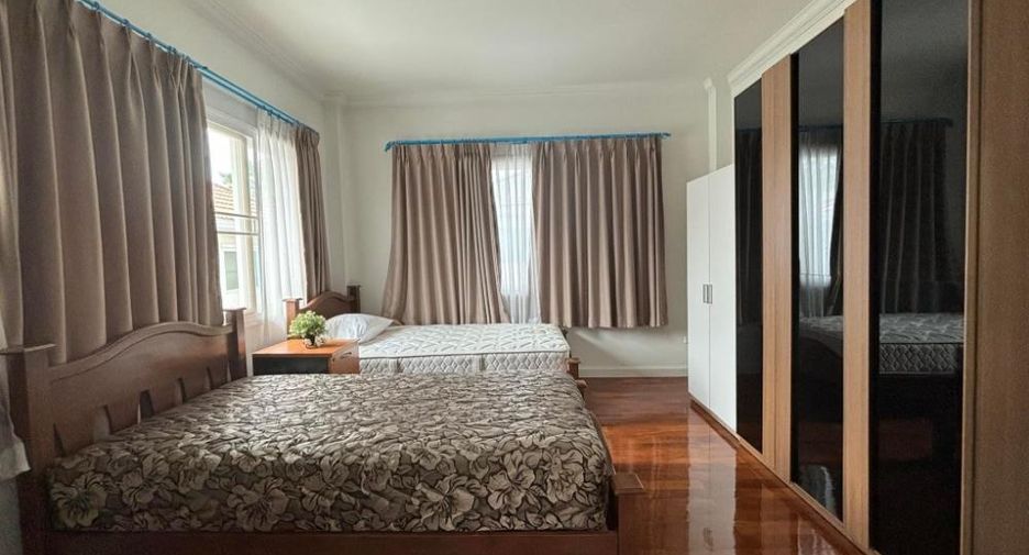 For rent 5 bedrooms house in Lat Krabang, Bangkok