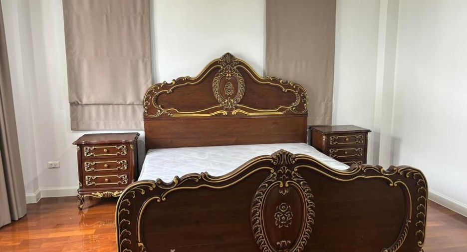For rent 5 bedrooms house in Lat Krabang, Bangkok