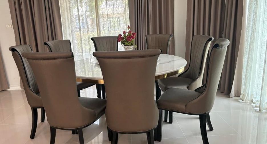 For rent 5 bedrooms house in Lat Krabang, Bangkok
