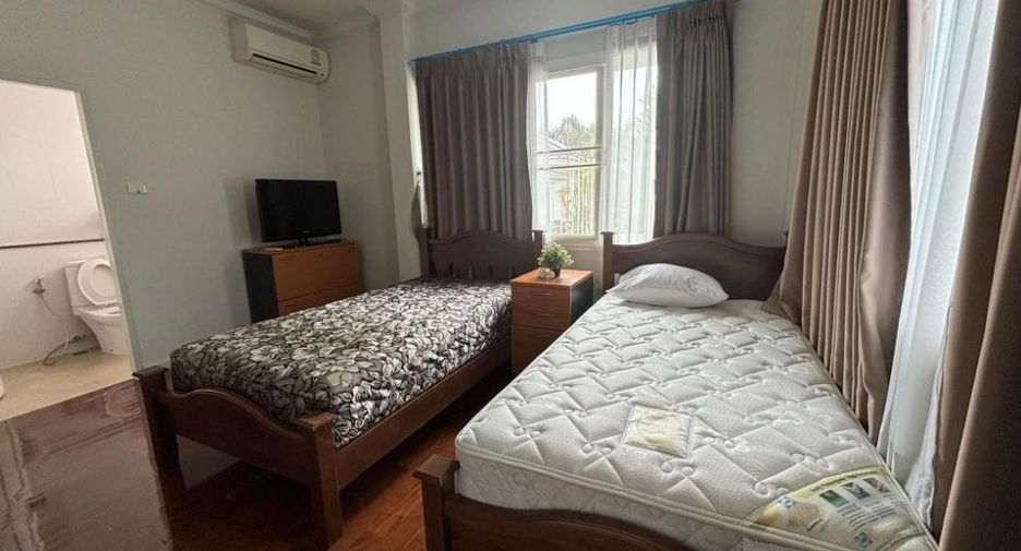 For rent 5 bedrooms house in Lat Krabang, Bangkok
